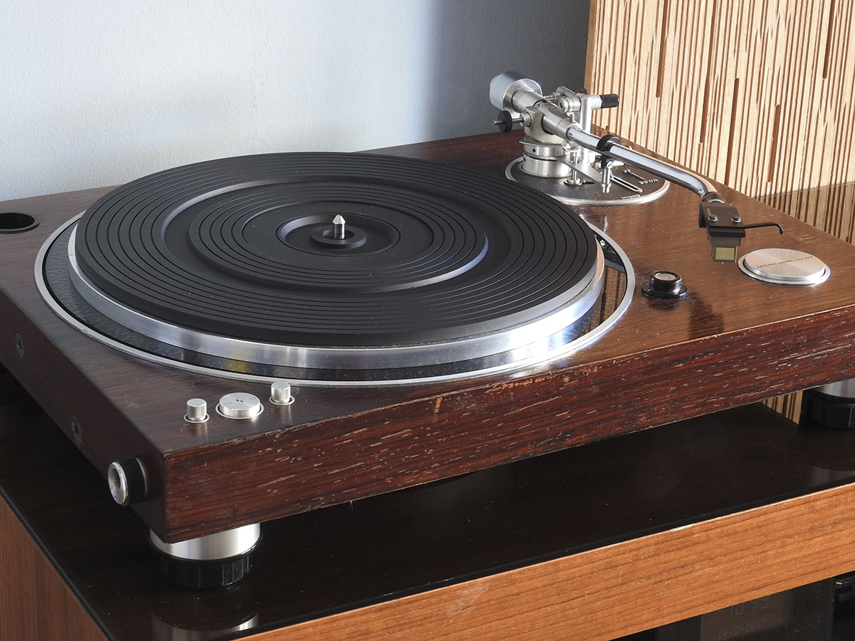 Micro Seiky DD40 Direct Drive turntable and MA 505